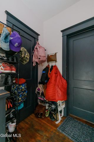 34 Hampton Street, Albany, NY 12209