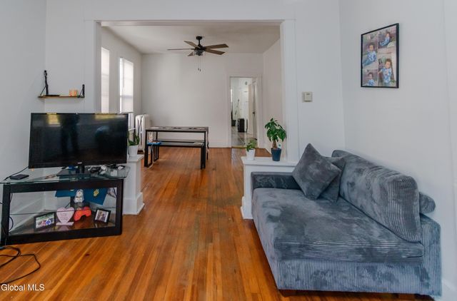 34 Hampton Street, Albany, NY 12209