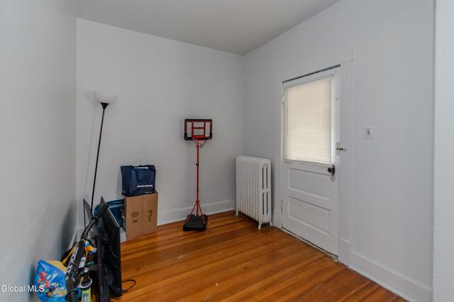 34 Hampton Street, Albany, NY 12209