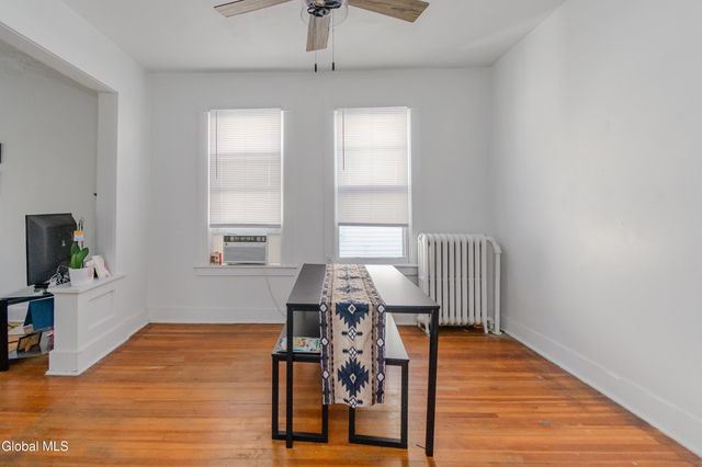 34 Hampton Street, Albany, NY 12209