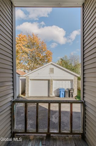 34 Hampton Street, Albany, NY 12209