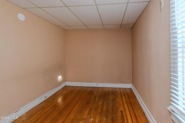 34 Hampton Street, Albany, NY 12209