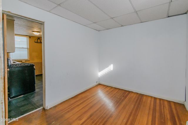 34 Hampton Street, Albany, NY 12209