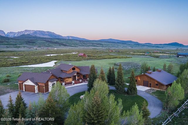 29 WHITE POINT Road, Cora, WY 82925