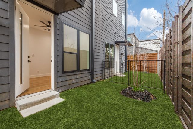 2714 N Carroll Avenue 102, Dallas, TX 75204
