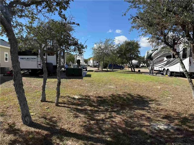 26 Augusta Circle, Aransas Pass, TX 78336