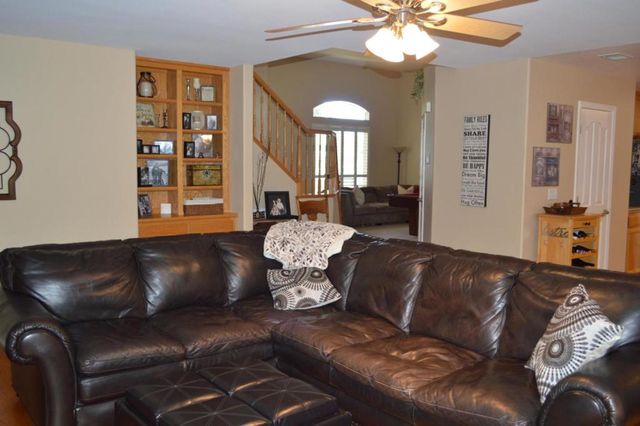 1121 Cypress Street, Hollister, CA 95023