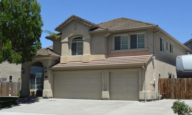 1121 Cypress Street, Hollister, CA 95023