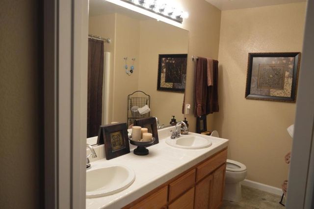 1121 Cypress Street, Hollister, CA 95023