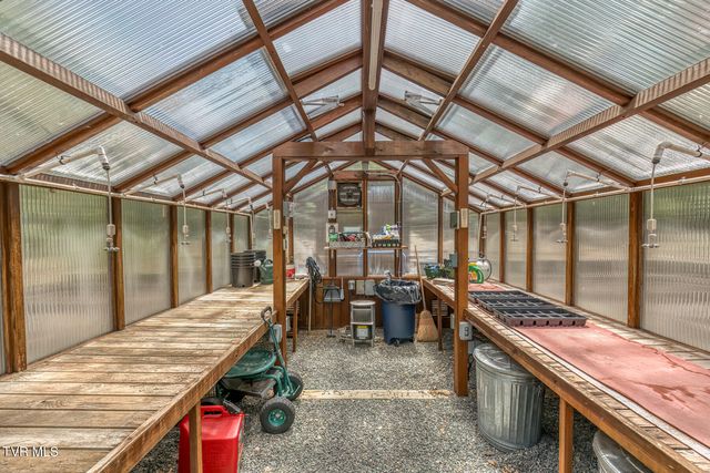 128 Bankers Bend, Mountain City, TN 37683