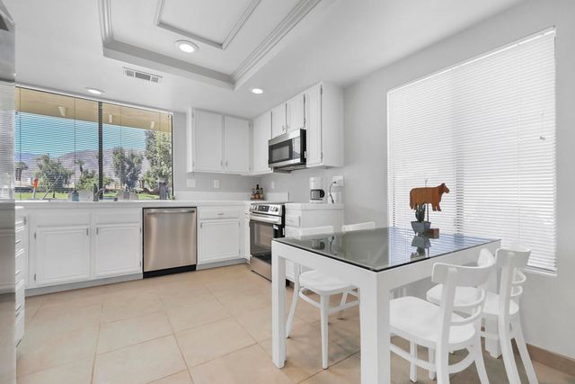 175 Gran Via, Palm Desert, CA 92260