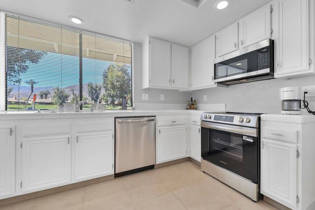 175 Gran Via, Palm Desert, CA 92260