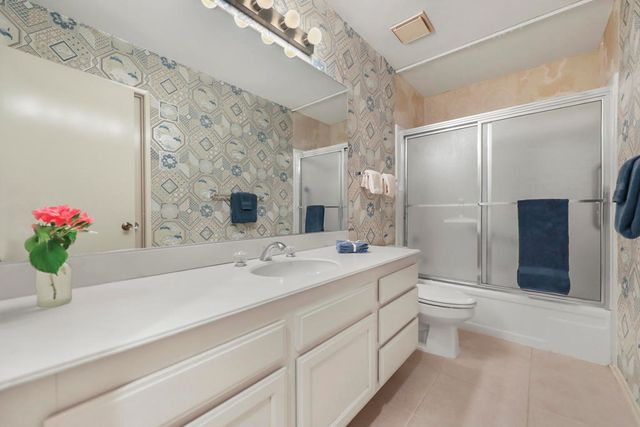 175 Gran Via, Palm Desert, CA 92260