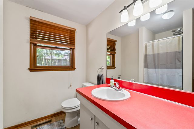 1821 Maxwell Avenue, Ames, IA 50010