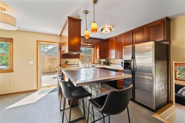 1821 Maxwell Avenue, Ames, IA 50010