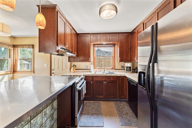 1821 Maxwell Avenue, Ames, IA 50010
