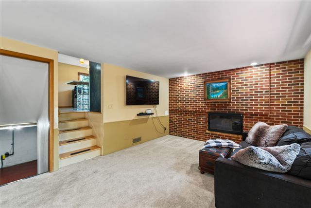 1821 Maxwell Avenue, Ames, IA 50010