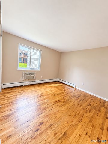 12 Carillon Drive B, Rocky Hill, CT 06067
