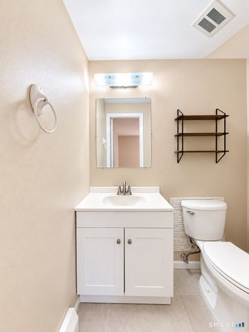 12 Carillon Drive B, Rocky Hill, CT 06067
