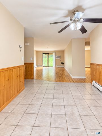 12 Carillon Drive B, Rocky Hill, CT 06067