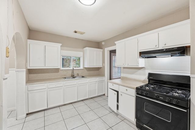 144 Glendale Street, Houston, TX 77012