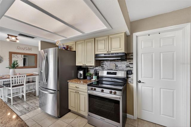 6224 DOE CIRCLE W, Lakeland, FL 33809