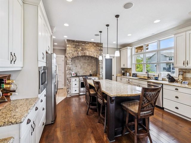 15016 Plum Drive, Urbandale, IA 50323