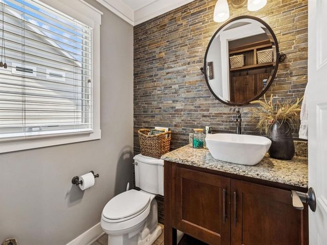 15016 Plum Drive, Urbandale, IA 50323