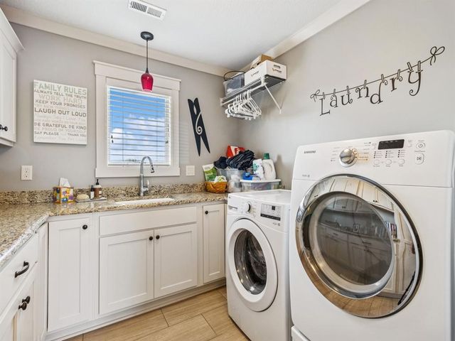 15016 Plum Drive, Urbandale, IA 50323