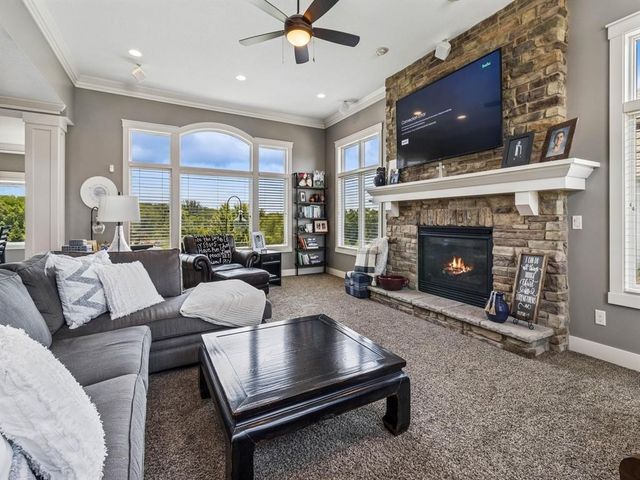 15016 Plum Drive, Urbandale, IA 50323