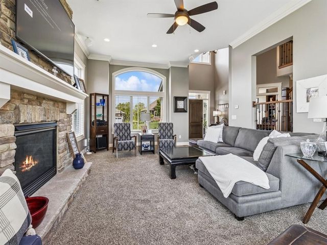 15016 Plum Drive, Urbandale, IA 50323