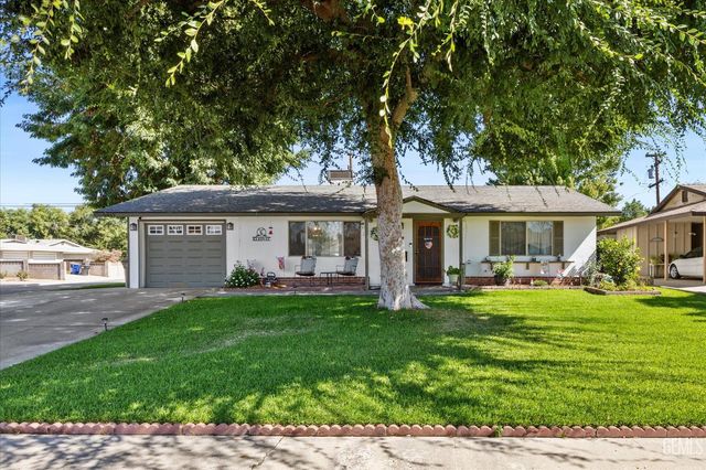 5812 Burke Way, Bakersfield, CA 93309