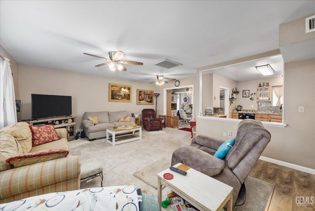 5812 Burke Way, Bakersfield, CA 93309