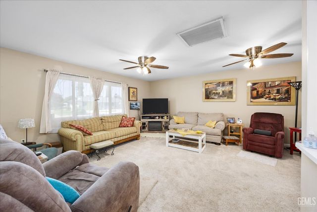 5812 Burke Way, Bakersfield, CA 93309