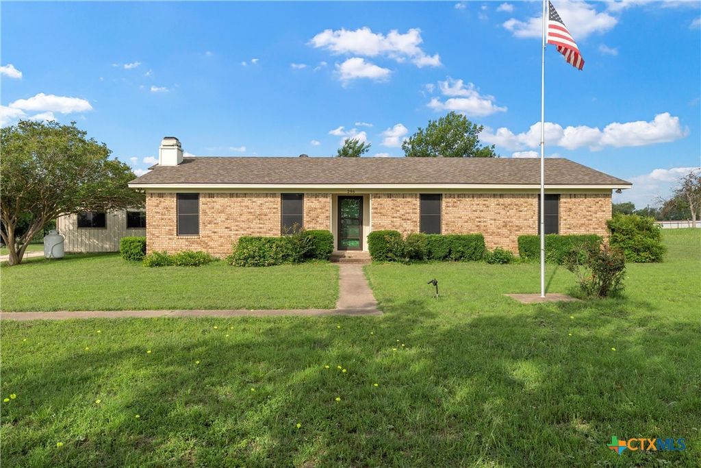296 Valiant Wills Road, Bruceville Eddy, TX 76630