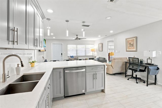 2211 NE 1st Avenue, Pompano Beach, FL 33060