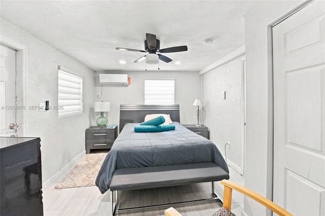 2211 NE 1st Avenue, Pompano Beach, FL 33060