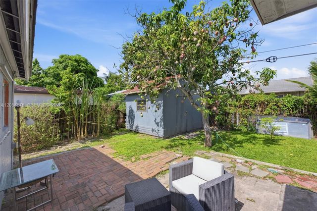 2211 NE 1st Avenue, Pompano Beach, FL 33060