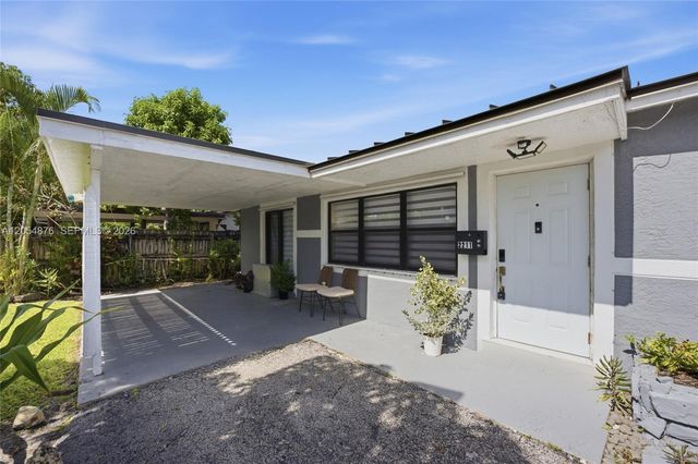 2211 NE 1st Avenue, Pompano Beach, FL 33060