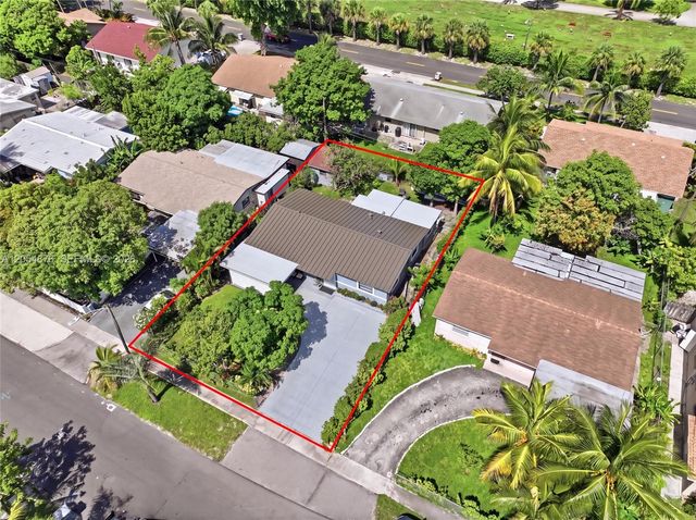 2211 NE 1st Avenue, Pompano Beach, FL 33060