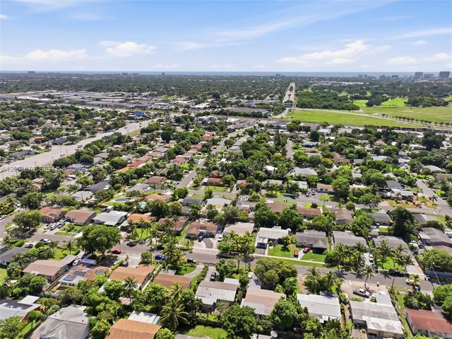 2211 NE 1st Avenue, Pompano Beach, FL 33060