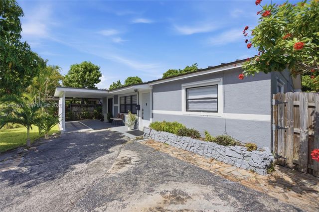 2211 NE 1st Avenue, Pompano Beach, FL 33060