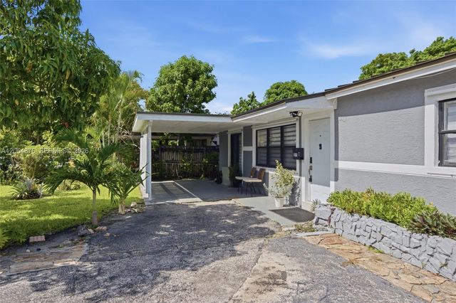 2211 NE 1st Avenue, Pompano Beach, FL 33060