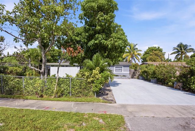 2211 NE 1st Avenue, Pompano Beach, FL 33060