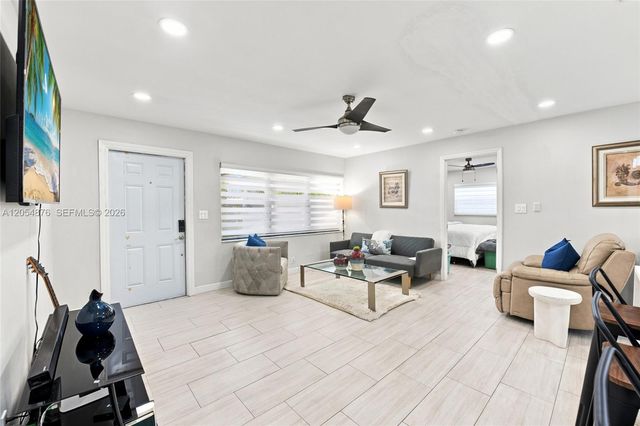 2211 NE 1st Avenue, Pompano Beach, FL 33060