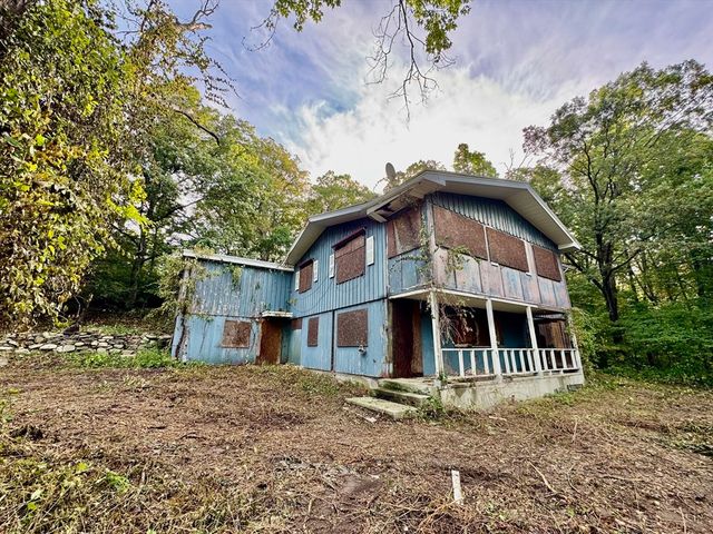 28 Cherry St, Shrewsbury, MA 01545