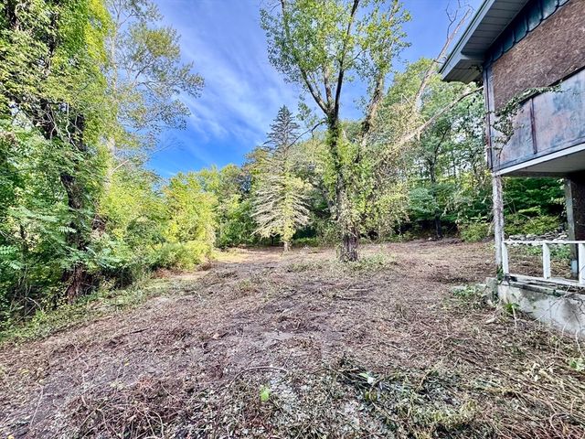 28 Cherry St, Shrewsbury, MA 01545