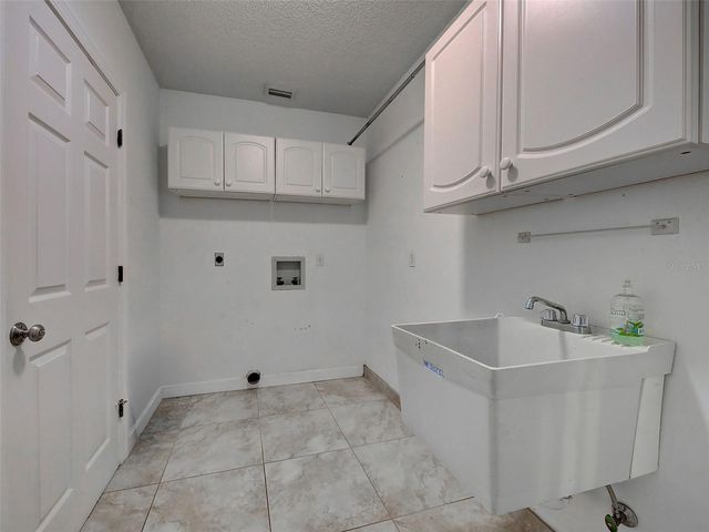 1337 WHISPERING LANE, Venice, FL 34285