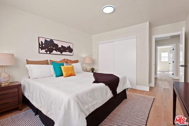 6337 10th Avenue, Los Angeles, CA 90043