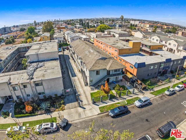 6337 10th Avenue, Los Angeles, CA 90043